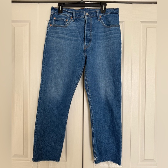 Levi’s Original Cropped 501 Jeans, Medium Wash size 32 - Picture 6 of 8